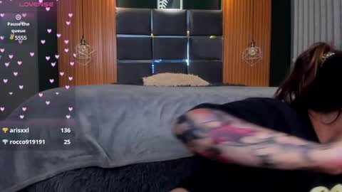 Snapshot of ana_taylor2 chatting on 02-17-25, 12:32 Ana online show from 02-17-25, 12:32