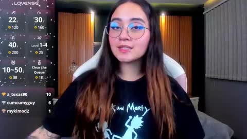 Snapshot of ana_taylor2 chatting on 02-17-25, 11:53 Ana online show from 02-17-25, 11:53