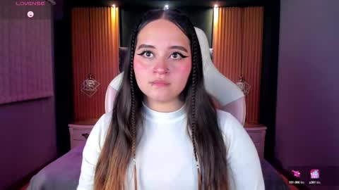 Snapshot of ana_taylor2 chatting on 09-25-25, 08:45 Ana online show from 09-25-25, 08:45