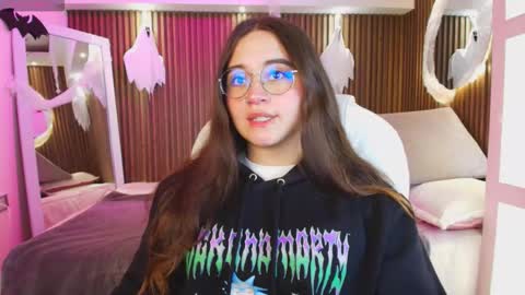 Snapshot of ana_taylor2 chatting on 10-16-25, 07:48 Ana online show from 10-16-25, 07:48