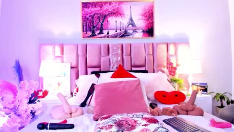 anaa_bellaa online show from 11-13-25, 12:15