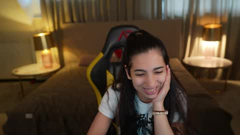 Snapshot of anabel2054 chatting on 06-03-26, 06:27 Sweet girls online show from 06-03-26, 06:27