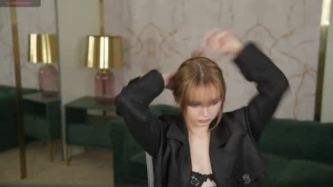 Snapshot of anabel2054 chatting on 06-14-26, 10:39 Sweet girls online show from 06-14-26, 10:39