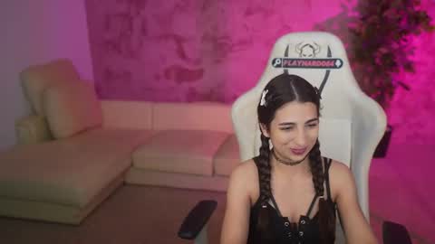 Snapshot of anabel2054 chatting on 06-20-26, 10:23 Sweet girls online show from 06-20-26, 10:23