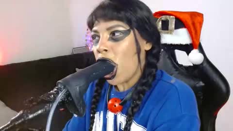 anabel alice gandara  online show from 12-20-24, 10:16