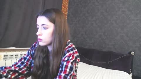 Snapshot of anabelblack chatting on 12-16-25, 01:05 Anna online show from 12-16-25, 01:05