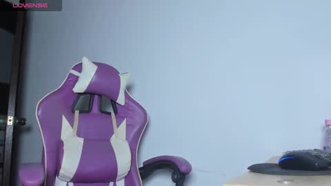 Anabella online show from 10-18-25, 12:35