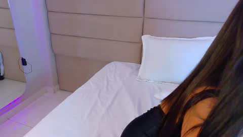 anabelleray online show from 11-13-25, 08:08