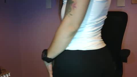 anabelucci_ online show from 03-09-26, 12:03