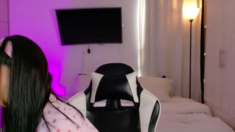 ANABEL WOLF  online show from 09-27-25, 04:45