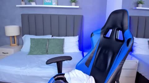 A N A online show from 01-08-26, 02:30