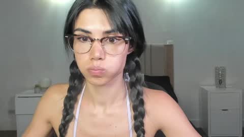 Ana Henao or Annie... Follow me ahenaocb Insta  X online show from 05-08-26, 11:54