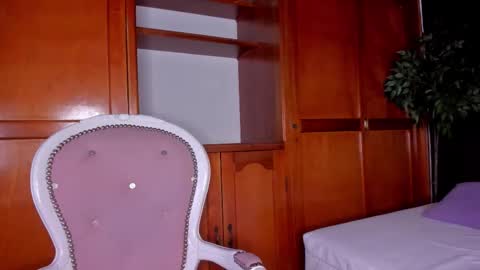 Anahi online show from 02-06-26, 03:11