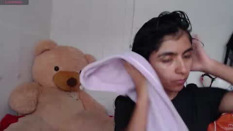 Anahi Browns online show from 02-04-26, 04:46