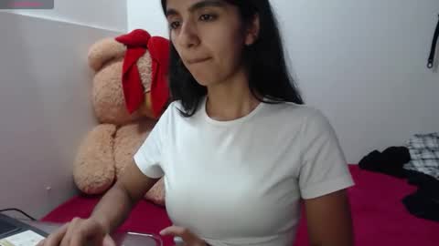 Anahi Browns online show from 05-07-26, 09:53
