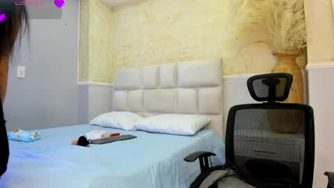 Im Sara  online show from 04-12-26, 03:22