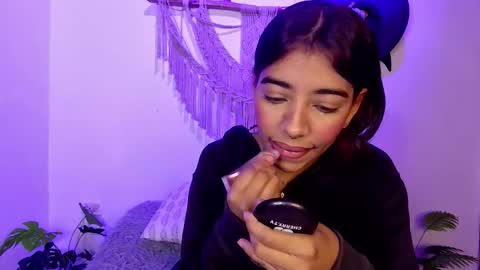 Snapshot of anais_tgn chatting on 10-21-25, 12:06 anais_tgn online show from 10-21-25, 12:06