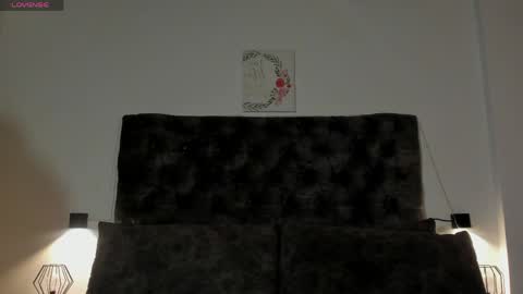 ..a n a i s  c o o p e r .. online show from 04-06-26, 03:37