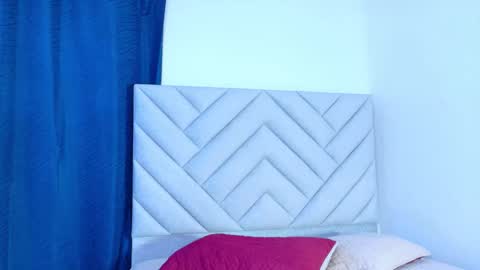 Snapshot of anaisdream_ chatting on 02-05-26, 10:53 anaisdream_ online show from 02-05-26, 10:53