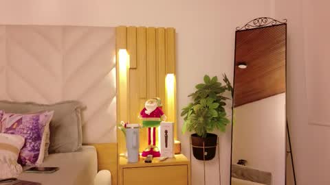 Snapshot of anaise_latif chatting on 11-26-25, 11:44 Anaise online show from 11-26-25, 11:44