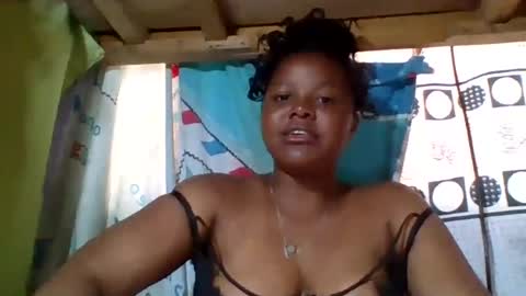 Snapshot of anaissa23 chatting on 06-21-26, 11:35 anaissa23 online show from 06-21-26, 11:35