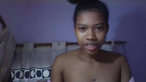 Snapshot of anaissa23 chatting on 07-26-26, 10:00 anaissa23 online show from 07-26-26, 10:00