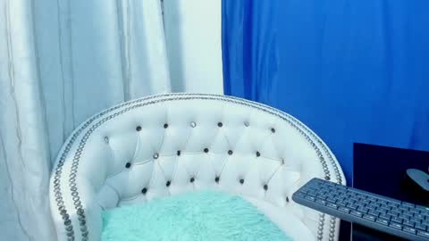 analia18  online show from 01-10-25, 04:09