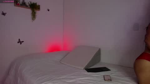 Snapshot of analia_collins chatting on 12-10-24, 02:17 Ana online show from 12-10-24, 02:17