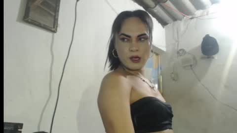 Snapshot of analia_smith chatting on 05-16-26, 02:05 Analia smith online show from 05-16-26, 02:05