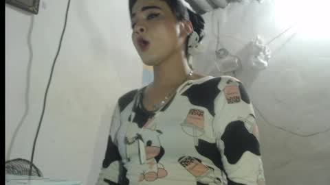 Snapshot of analia_smith chatting on 05-25-26, 06:14 Analia smith online show from 05-25-26, 06:14
