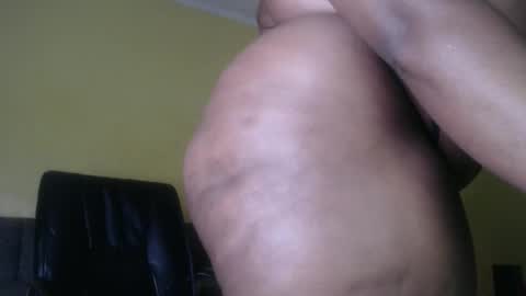 Snapshot of analock chatting on 10-31-25, 12:17 Dotunga online show from 10-31-25, 12:17