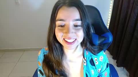 Snapshot of anarosse__ chatting on 12-07-24, 11:18 ana 3 online show from 12-07-24, 11:18