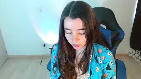 Snapshot of anarosse__ chatting on 02-22-25, 03:47 ana 3 online show from 02-22-25, 03:47