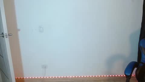 Snapshot of anarosse__ chatting on 09-18-25, 01:18 ana 3 online show from 09-18-25, 01:18