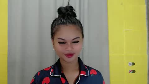 Snapshot of anaruru_ chatting on 01-15-25, 07:15 ANA online show from 01-15-25, 07:15