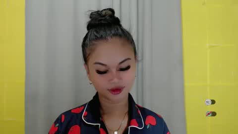 Snapshot of anaruru_ chatting on 01-16-25, 12:09 ANA online show from 01-16-25, 12:09