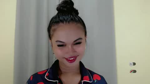 Snapshot of anaruru_ chatting on 01-24-25, 03:45 ANA online show from 01-24-25, 03:45