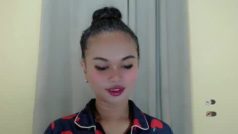 Snapshot of anaruru_ chatting on 02-17-25, 02:26 ANA online show from 02-17-25, 02:26