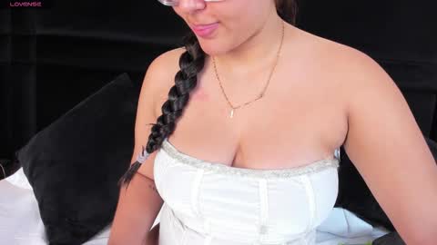 Anasha online show from 10-31-25, 11:33