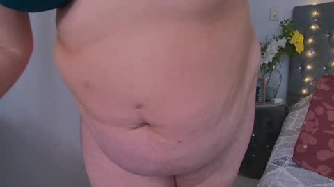 Anastacia online show from 04-18-26, 05:33