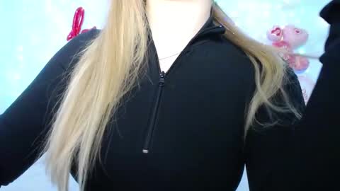 Snapshot of anastacyyellig chatting on 02-18-25, 12:06 anastacyyellig online show from 02-18-25, 12:06