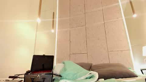 anastasia online show from 10-29-25, 03:20