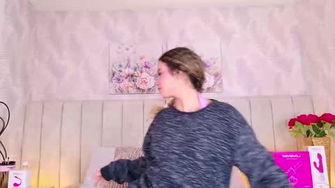 Mia online show from 04-22-26, 11:56