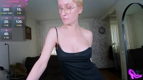 Snapshot of anastasiagate chatting on 05-18-26, 05:13 Anastasia online show from 05-18-26, 05:13