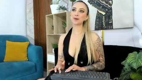 Anastasia online show from 12-19-25, 01:51