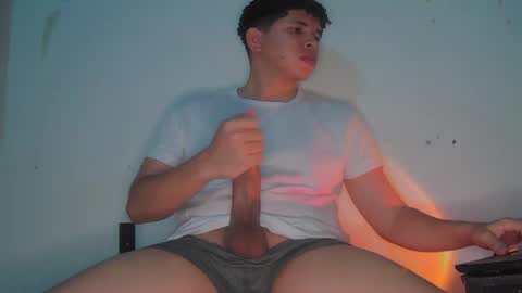 Snapshot of ancoder2912 chatting on 07-05-26, 04:30 Andres online show from 07-05-26, 04:30