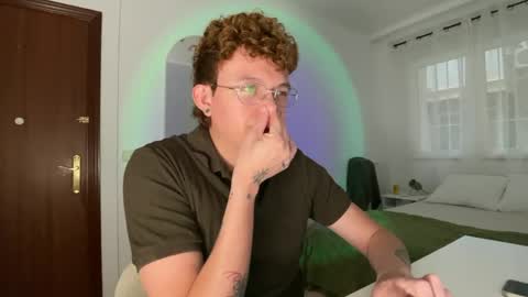 Snapshot of anddres_boss chatting on 05-02-26, 11:37 Tell Me ANDRESS ----- online show from 05-02-26, 11:37