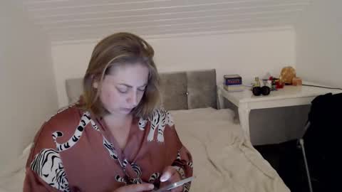 Andorphin online show from 10-31-25, 07:31