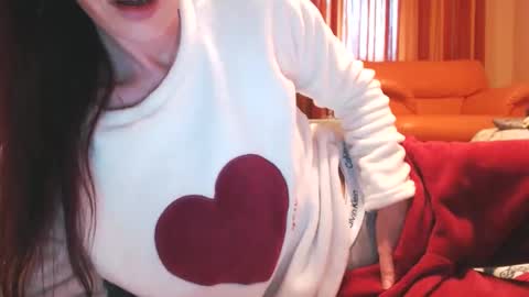 Snapshot of andrasweetie chatting on 11-30-25, 11:14 Andra online show from 11-30-25, 11:14