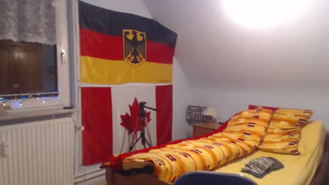 Snapshot of andre124231 chatting on 12-01-24, 09:04 Andre online show from 12-01-24, 09:04